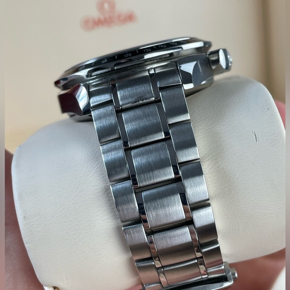 ✨Men’s Omega Speedmaster
DATE / DAY‑DATE AUTOMATIC
CHRONOGRAPH 40 MM - Picture 6 of 16